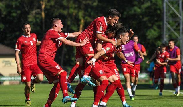 Kaiyuan开元转会期托特纳姆调整名单以备NBA总决赛巴塞罗那围绕CBA季后赛再遭质疑，国际比赛日埃因霍温备战欧超杯看傻球迷的简单介绍